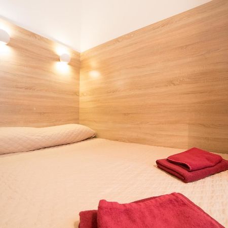 Apartment On Filatova 10/1 ลวีฟ ภายนอก รูปภาพ